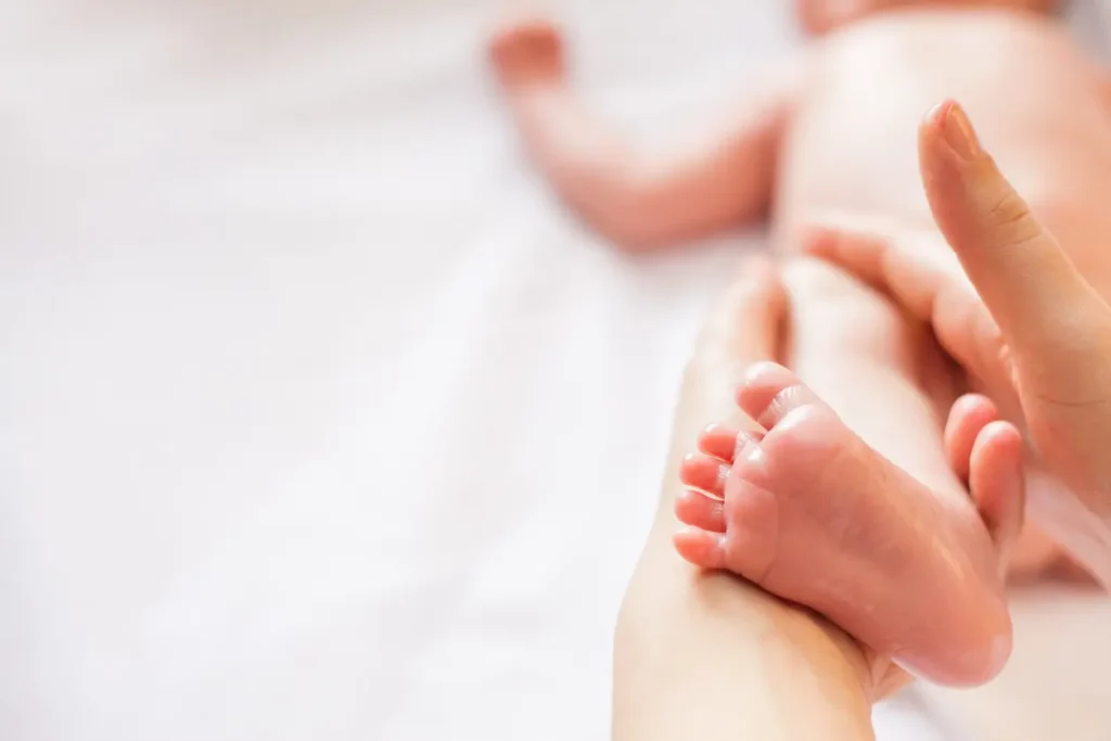 beneficios-masaje-bebes-oasis-center Beneficios de los masajes para los bebés
